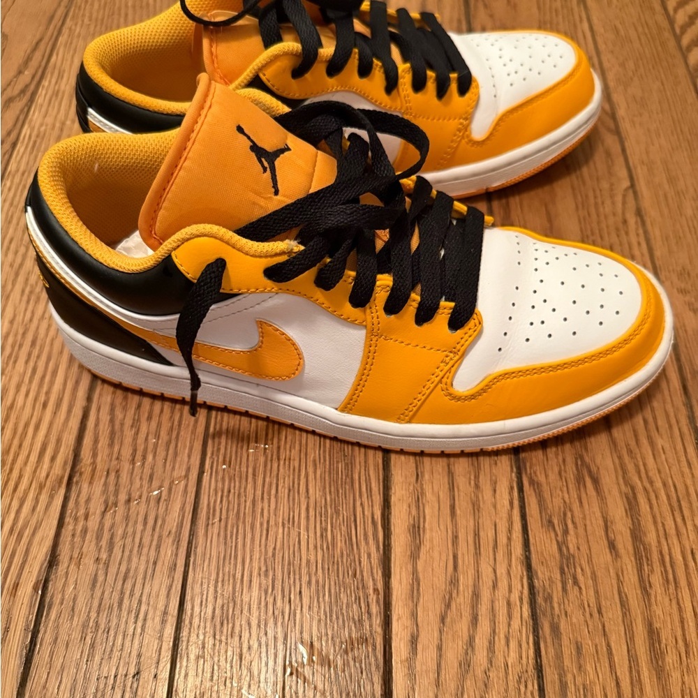 Air Jordan 1 Low M8.5/W10